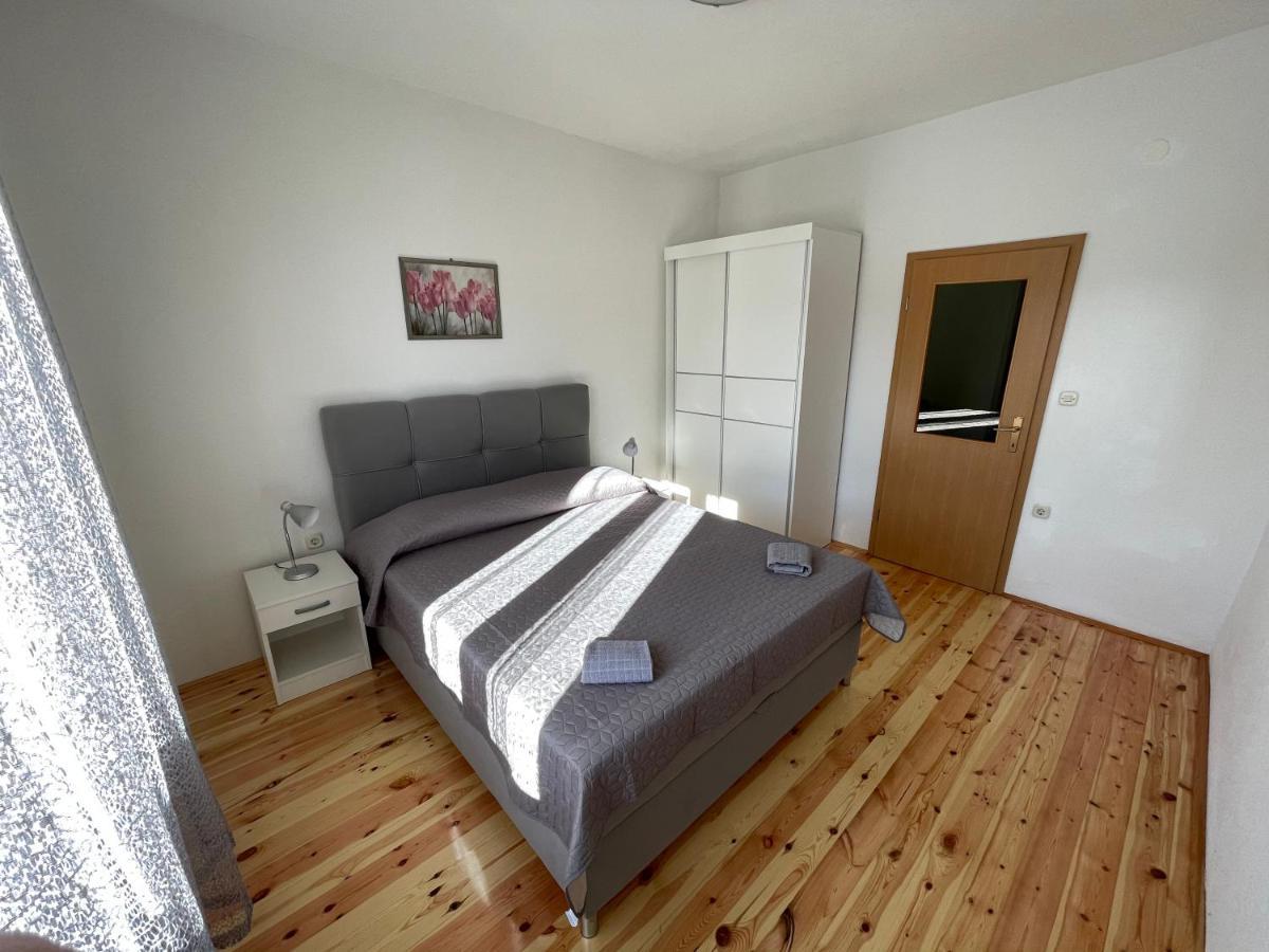 Ivan I Matej Apartments 布拉采 外观 照片