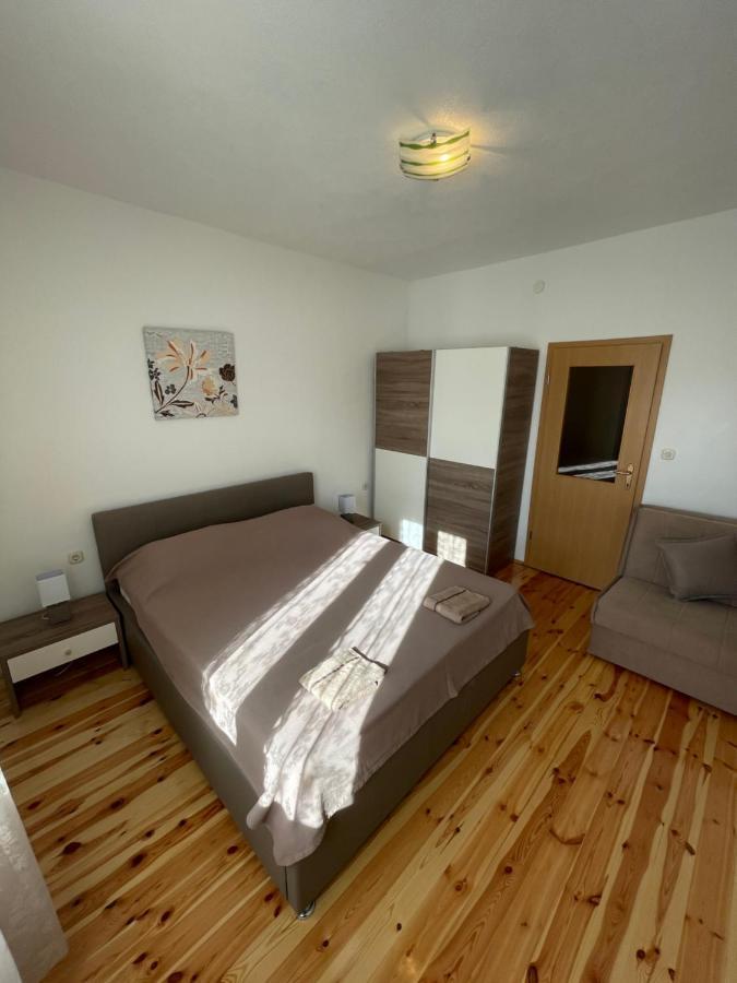 Ivan I Matej Apartments 布拉采 外观 照片