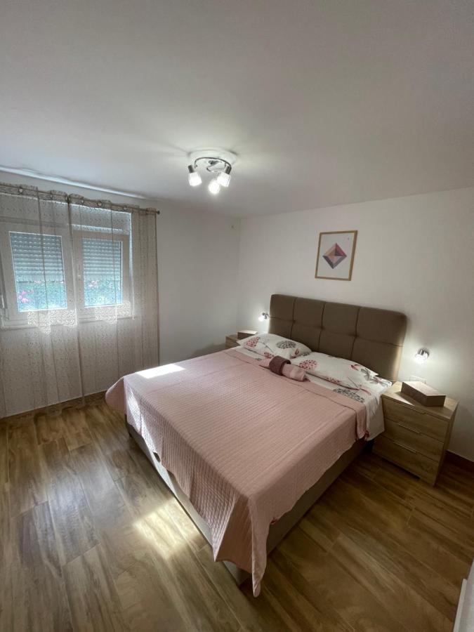 Ivan I Matej Apartments 布拉采 外观 照片